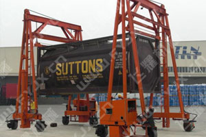 �Ƅ�(d��ng)ʽ���b��Һ����܇�DƬ